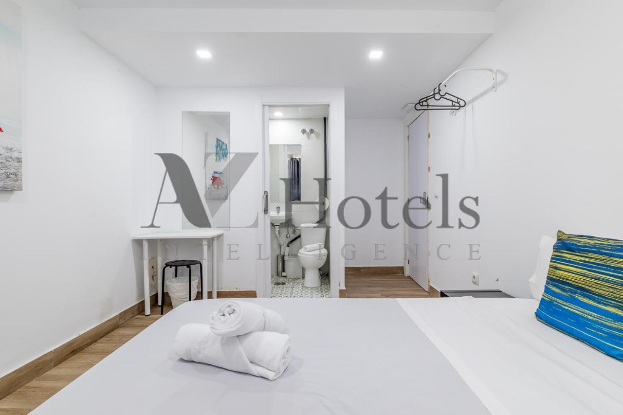 Ayz Elcano - Auto Check-In Property Малага Екстер'єр фото