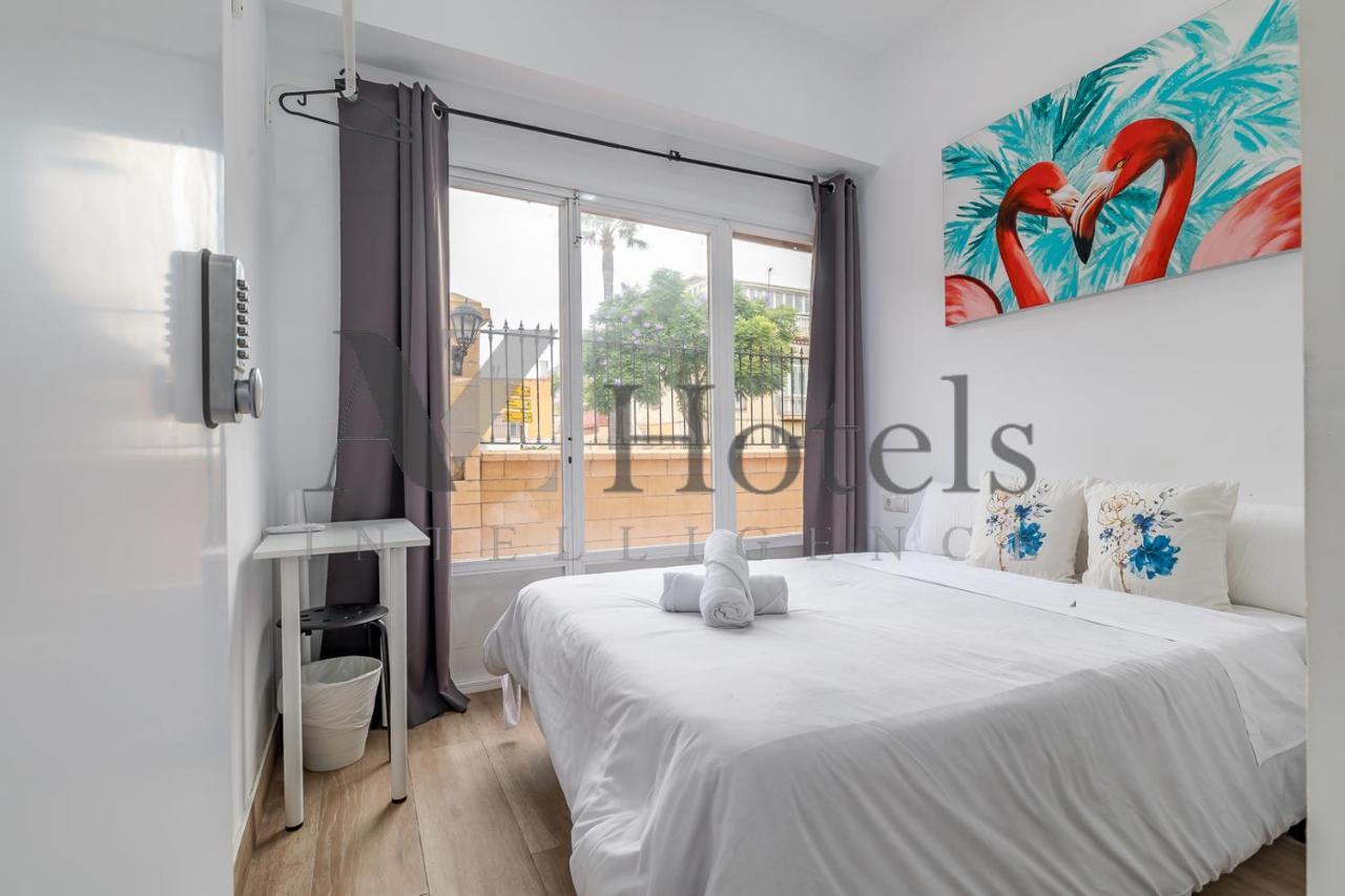 Ayz Elcano - Auto Check-In Property Малага Екстер'єр фото