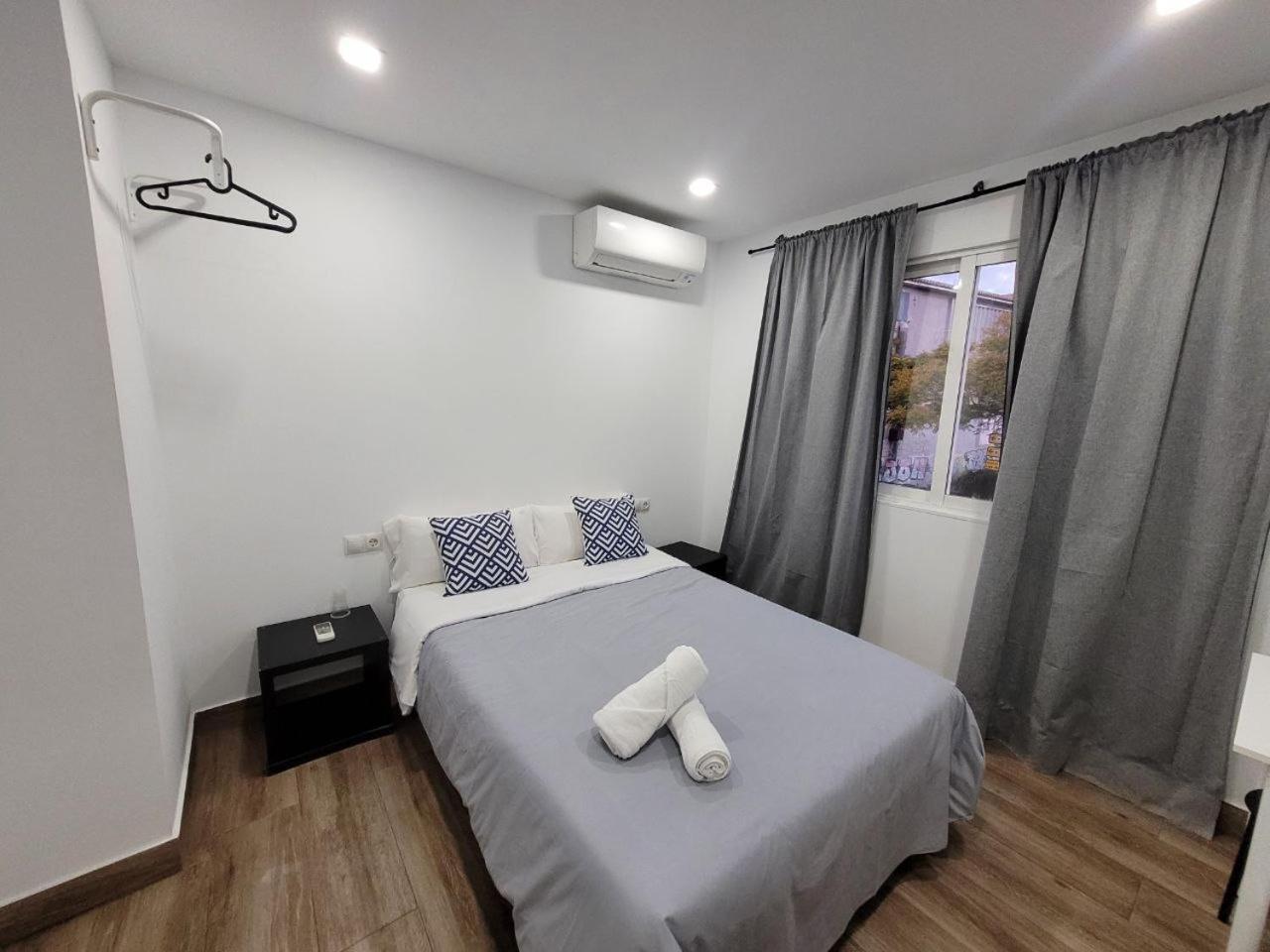 Ayz Elcano - Auto Check-In Property Малага Екстер'єр фото